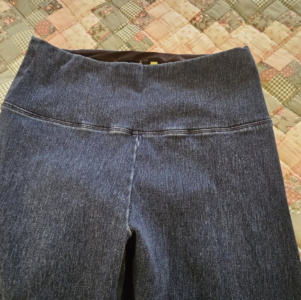 Lysse Dark Blue Pull Up Leggings- Size M - Picture 7 of 9